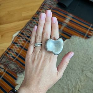 Artistic silver/steel stamens ring